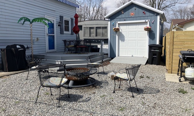 Lakeview House | RENTAL FOR LARGE FAMILIES OR GROUPS! Steps away from boat ramp!