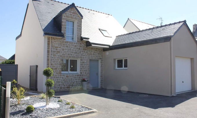 Roscoff House | Rental new house Roscoff 100 m from the sea, 200 m from the center, 100 m spa