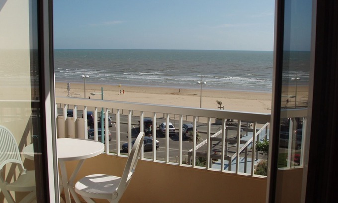 Saint-Jean-de-Monts Apartment | Rental studio 30 m2 panoramic view facing the sea all periods