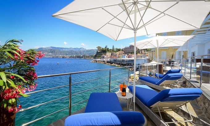 Sorrento Historic Centre Villa | Rentals in italy - Villa Marina Grande with sea view and direct access to the sea