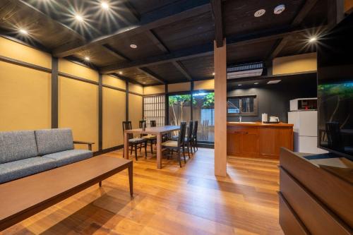 Central Kyoto Apartment | RESI STAY Palace Gate