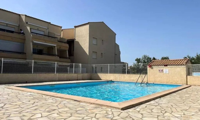 Marseillan Plage Apartment | Residence Clos Des Pins Ii (d - In residence with swimming pool, spacious studio cabin air conditioned