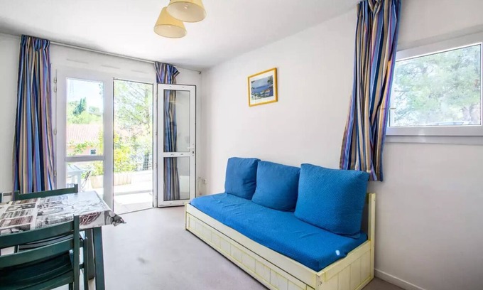 Carnoux-en-Provence Apartment | Residence Debussy - maeva Home - 2 Room Apartment 4 People - Comfort