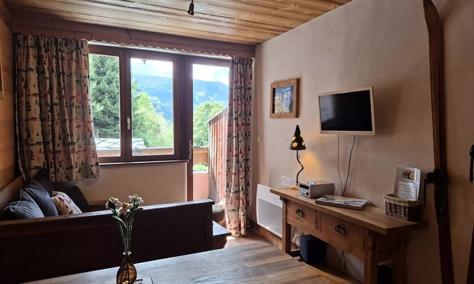 Champagny-en-Vanoise Apartment | Residence Les Edelweiss - 3 Rooms 4 People