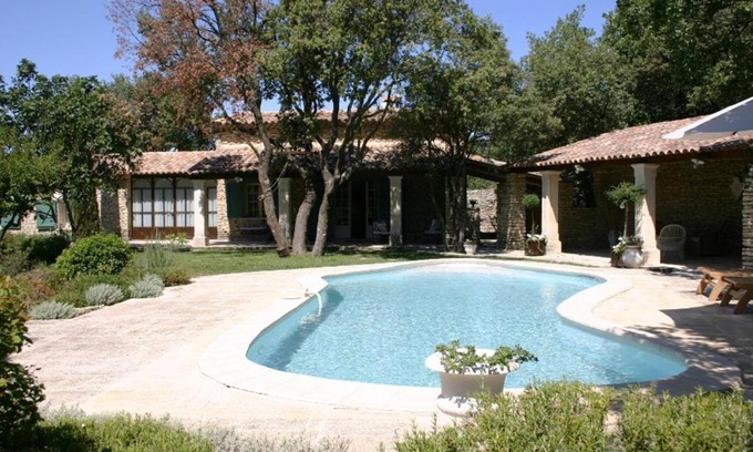 Murs Villa | Residence in the heart of the Lubéron garrigues - by feelluxuryholidays