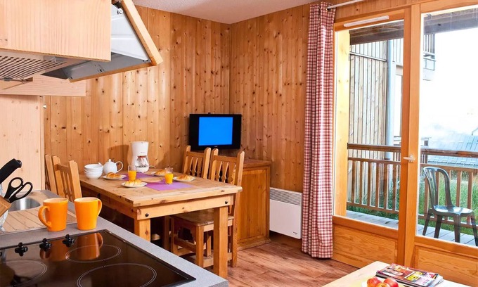 La Feclaz Apartment | Residence Les Chalets du Berger* - 2 Rooms Sleeping Area 6 People