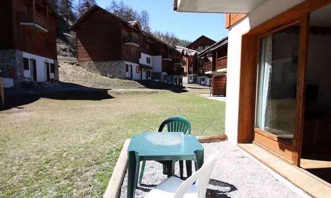 Puy-Saint-Vincent Ski Chalet | Residence Parc Aux Etoiles - CH17PAE - DUPLEX CHALET 2 ROOM, TERRASS AND BALCONY