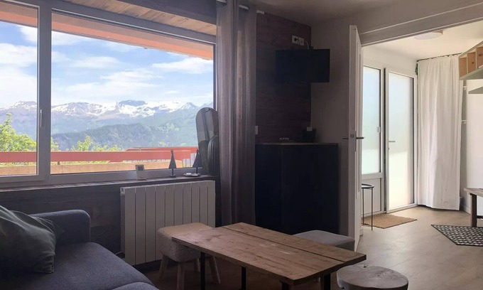 Pra Loup Apartment | Residence Rochaille 2 - 2 Rooms for 6 People