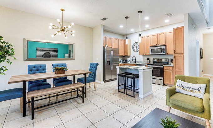 Kissimmee House | Resort Amenities, Screened Lanai: Kissimmee Escape