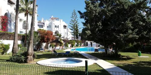 Sitio de Calahonda Apartment | Resort Calahonda Garden-Medina del Zoco Beach by H&H