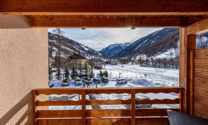 Abries Apartment | Resort center, fitness, swimming pool, parking, tv, ski locker, 26-36m², Abriès