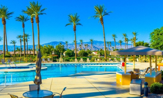 Desert Palms House | Resort like Palm Desert Home