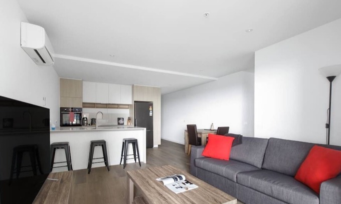 Moonee Ponds Apartment | Resort Style Living @ the Heart of Moonee Ponds