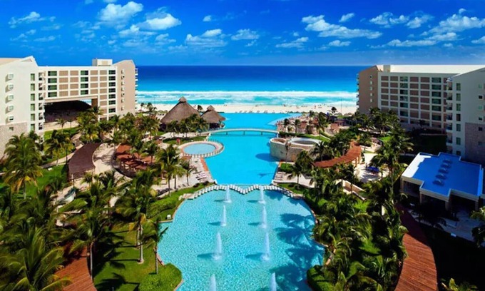 Zona Hotelera Condo | Resort Vacation, Shopping, Relaxing, direct, Ocean access