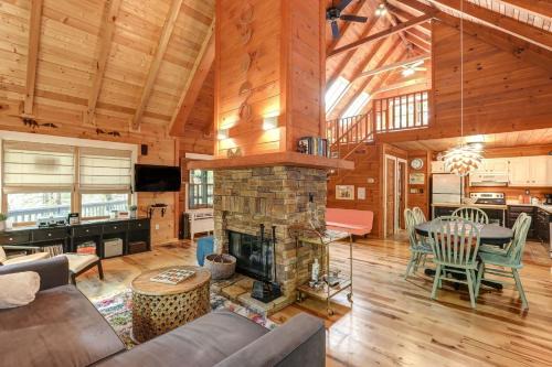 Big Canoe House | Respite at Big Canoe - Wood-burning fireplace bright interiors Wifi