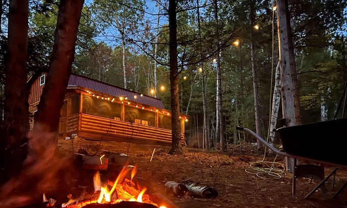 Rhinelander Cabin | Rest on Silver Lake - The Bella