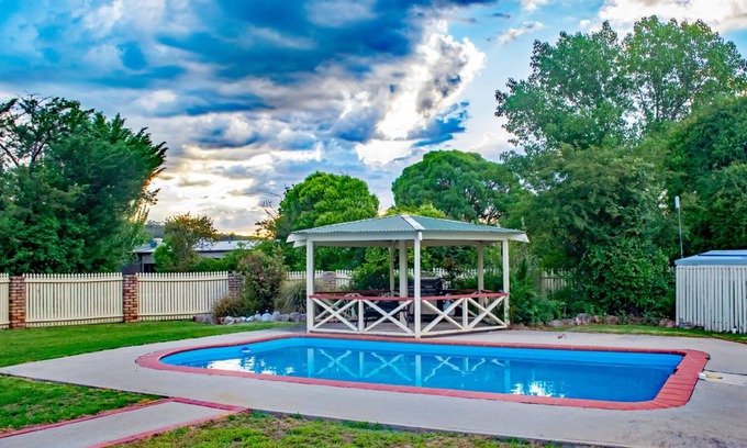 Glen Innes Hotel | Rest Point Motor Inn