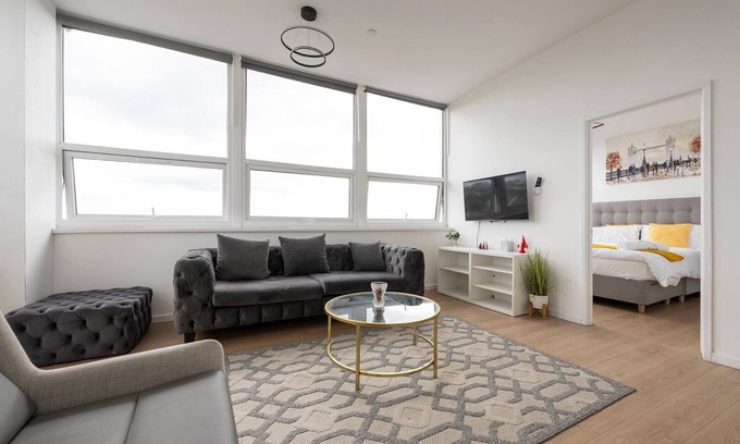Smethwick Apartment | Restful stay with gym access in West Midlands