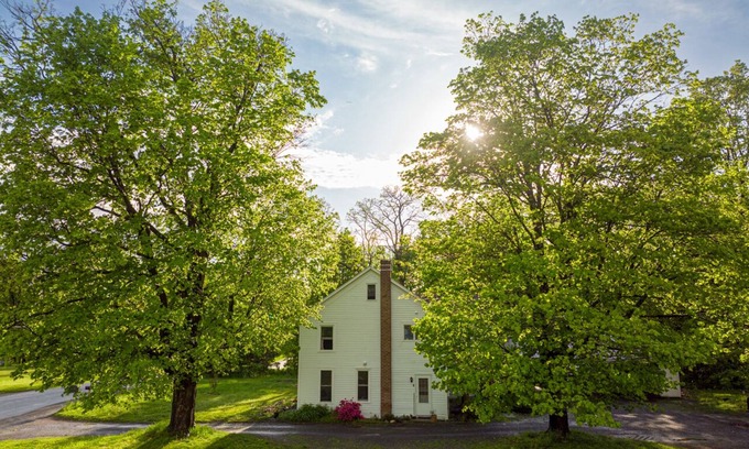 Hollowville Apartment | Restored 19th century farmhouse apartment 2 -charming farmland and town culture!