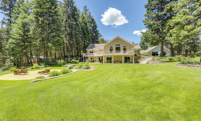 Libby House | Retreat & Event Villa: Lake Access