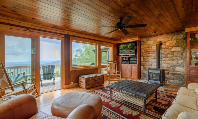 Blowing Rock Cottage | Retreat for Mountain Adventure and Relaxation