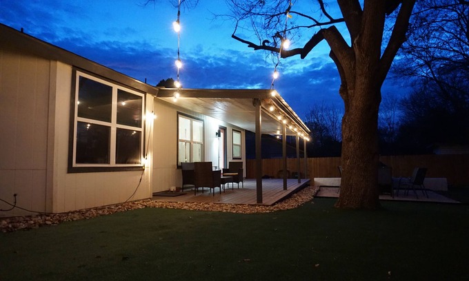 Franklin Park House | Retro South Austin Home Minutes from Downtown