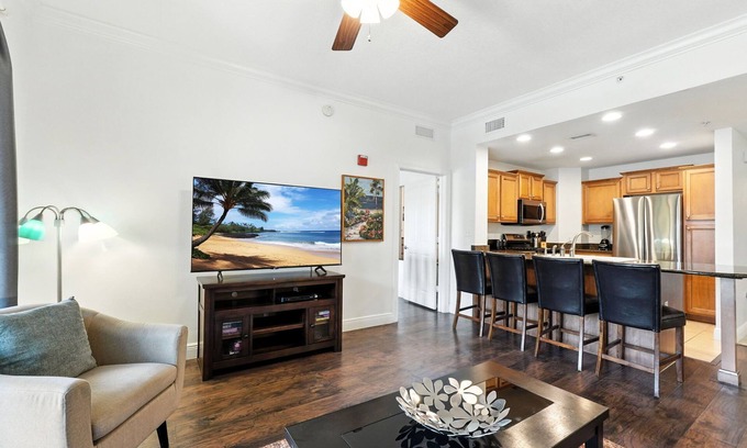 Reunion Condo | Reunion Condo Steps from the Pool!