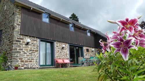 Tirepied Bed & Breakfast | REVES DE BAIE - Chambre d'hôtes COSY avec table BIO et MASSAGES - Vue panoramique exceptionnelle