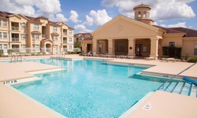 Loughman Resort | Revived Condo with Pool and 20 minutes from parks