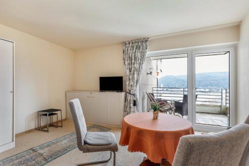 Bad Hoenningen Apartment | Rheinapartment Dependance 8