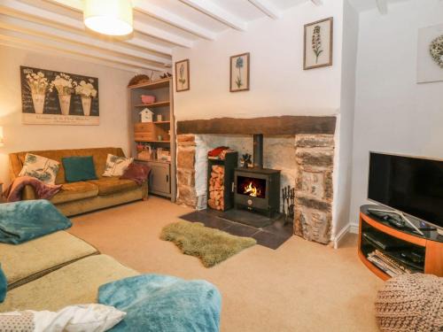 Newborough House | Rhianfa