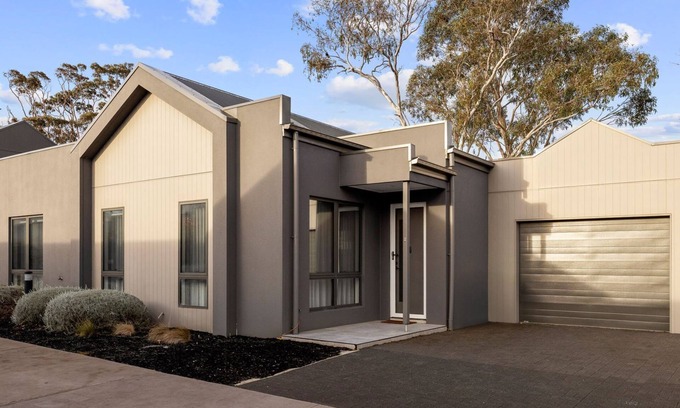 Rhyll House | Rhyll Delight in Rhyll
