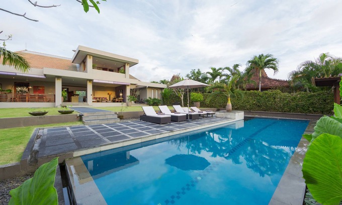 Babakan Villa | Ricefield View Villa in Babakan Canggu