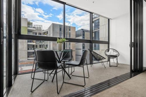 Richmond Apartment | Richmond Premium Escape - Walk to the MCG
