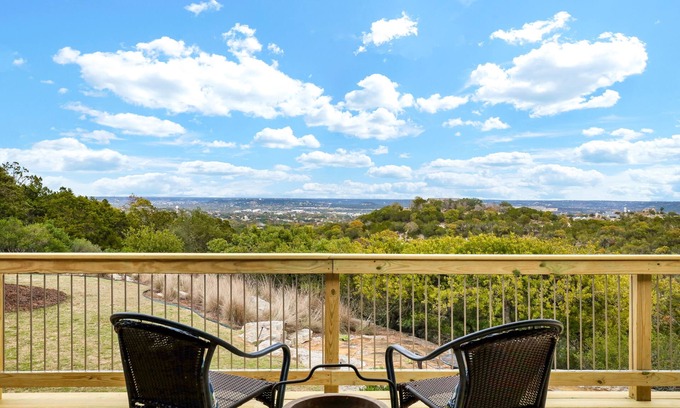 Kerrville House | Ridge - A Birdy Vacation Rental