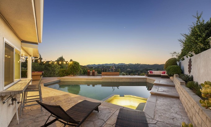 Topanga House | Ridgeview Retreat in Topanga Canyon - Pool, Spa, Sauna