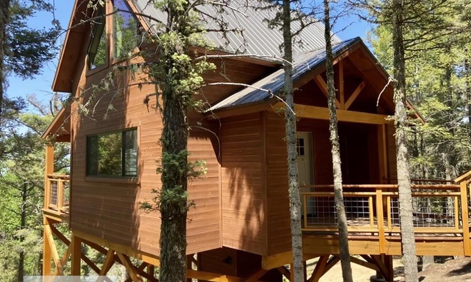 Angel Fire Bed & Breakfast | RidgeWalk Treehouse