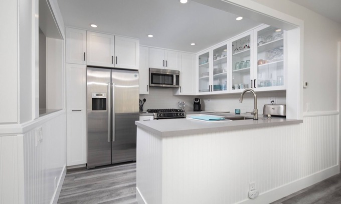 Del Mar Condo | RIGHT Across the Street from the Beach! DEL MAR BEACH COLONY WALK TO ALL!
