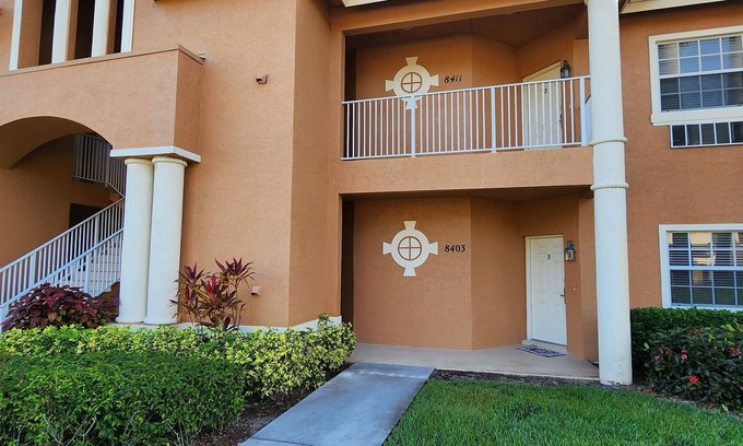Port Saint Lucie Apartment | Right Direction Rentals Studio 8403