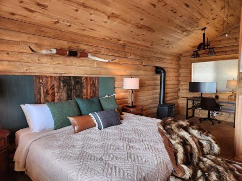 Meadow View Heights House | Rim Overlook Cabin Retreat