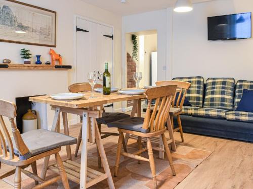 South Molton House | Ring Of Bells