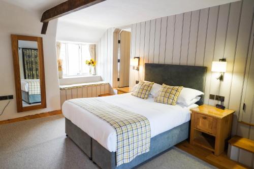 North Bovey Hotel | Ring of Bells Inn