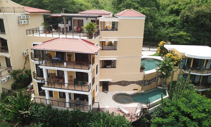 Coco Condo | RITA Ocean and Mountain views, Clean interior, saltwater pools, Private
