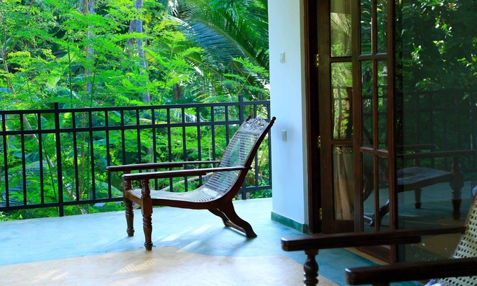 Debarawewa Hotel | River Edge Yala
