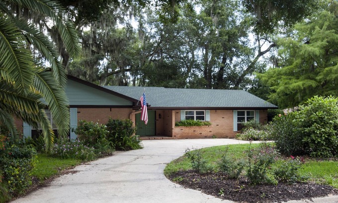 Arlington House | ❦ River Haven ❧ 3/1.5 60Mbps WiFi ❧ Relax in Jax ❦