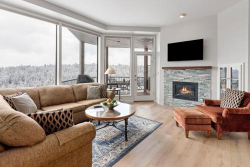 Century West House | River Ridge 322AB - Meredith Lodging