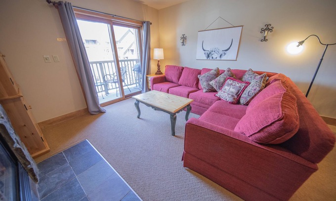 Montezuma Condo | River Run Condo, Walk to Skiing, Pool/Hot Tub