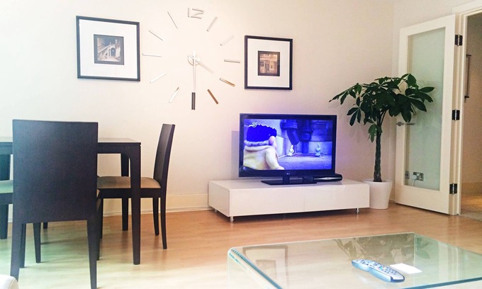 Vauxhall Apartment | River Thames View Apartment