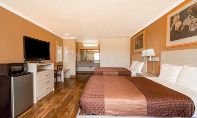 La Grange Hotel | River Valley Motor Inn