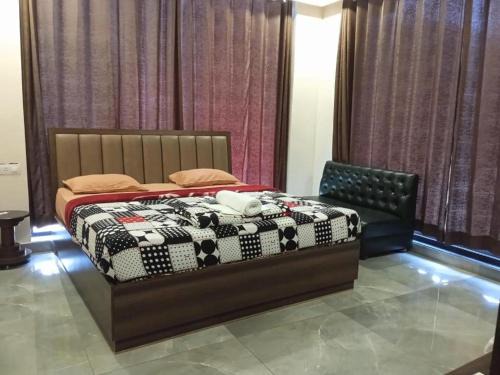 Mandi Hotel | River View